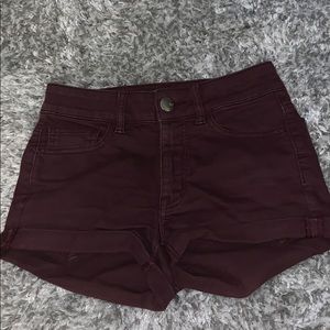 AEO maroon shorts